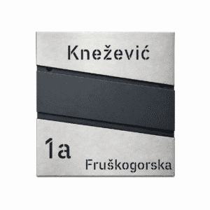 Poštansko sanduče Pisa sa graviranjem na dve pločice